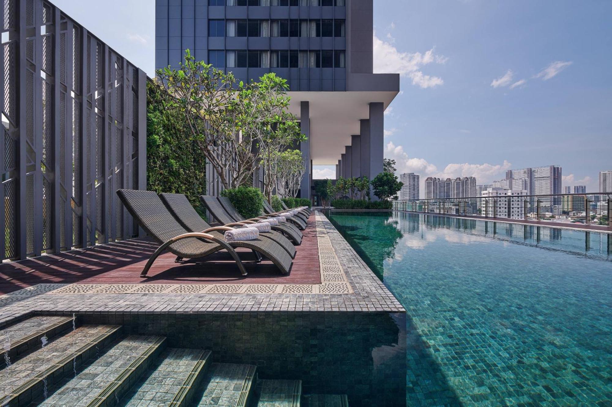 Готель Courtyard By Marriott Penang Джорджтаун Екстер'єр фото